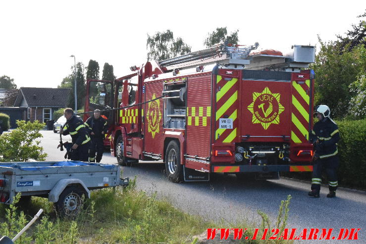 Ukrudtsbrænder satte ild i gasgrillen. Niels Ebbesens Vej i Vinding. 05/06-2024. Kl. 18:19.