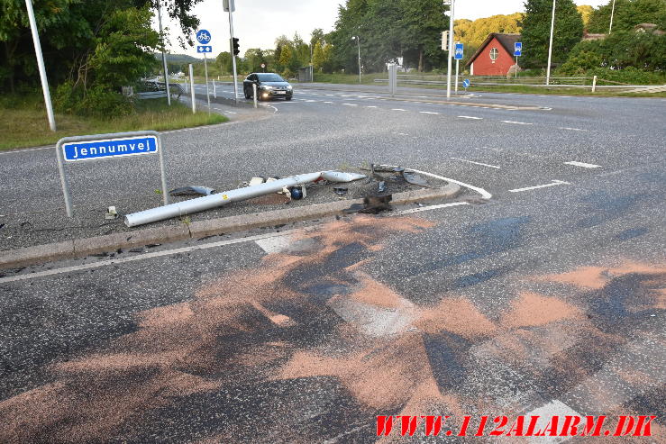 Både bilen og lysregulering gik død. Bredstenvej ved Skibet. 20/06-2024. Kl. 21:20.