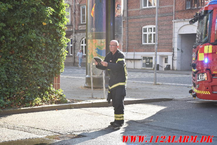 Der gik ild i en Golf Gti. Vendersgade i Vejle. 19/07-2024. Kl. 17:53.Der gik ild i en Golf Gti. Vendersgade i Vejle. 19/07-2024. Kl. 17:53.