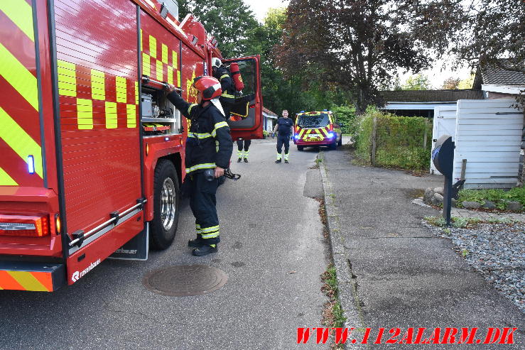 Brand i Villa / Skur. Grønholt i Vejle. 28/07-2024. Kl. 19:11.