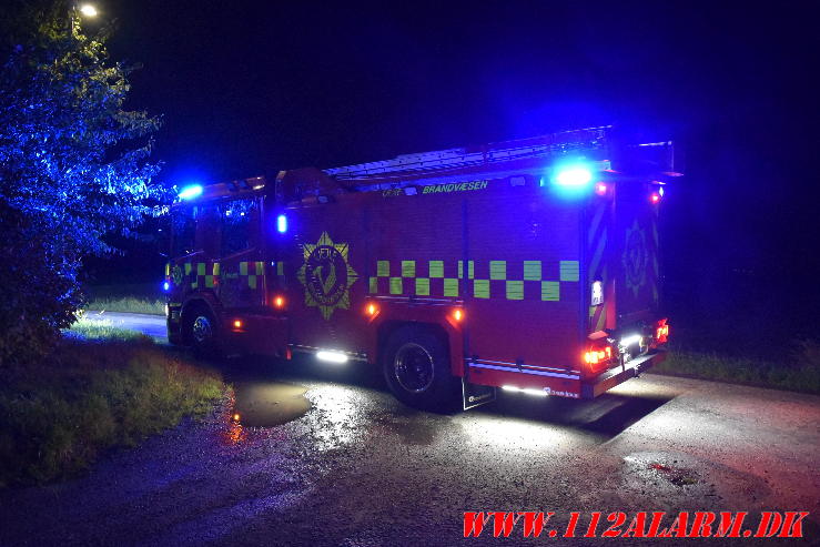 Brand på ubeboet gård. Norgesvej i Vendelev. 27/08-2024. Kl. 01:00.