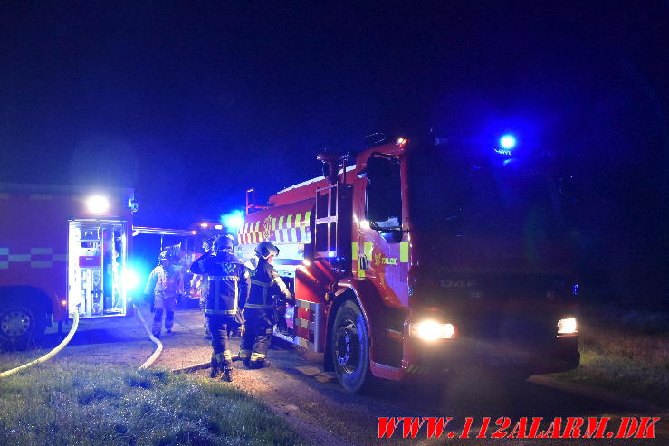 Brand på ubeboet gård. Norgesvej i Vendelev. 27/08-2024. Kl. 01:00.