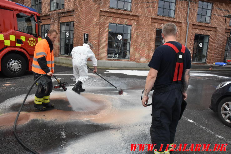 Der løb maling ud af siden. Havnegade i Vejle. 03/09-2024. Kl. 10:41.