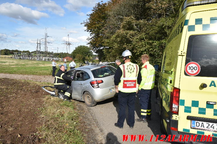 2 Biler ramte hinanden i et sving. Ollerupvej ved Bredsten. 30/09-2024. Kl. 14:23.