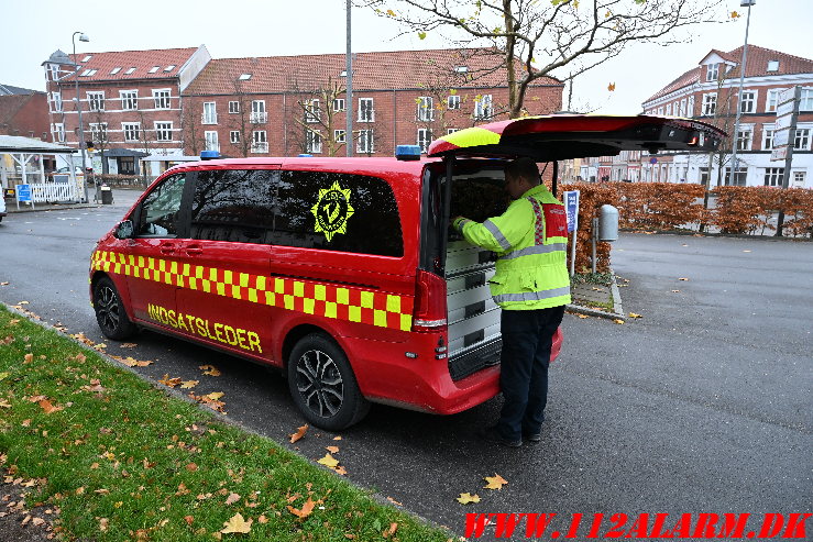 Der løb hvid væske ud i åen. Abelones Plads i Vejle. 15/11-2024. Kl. 15:05.