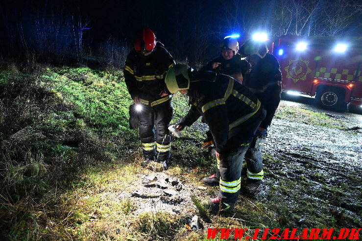 Nogen satte ild til deres affald. Skibetvej ved Skibet. 17/12-2024. KL. 21:58.