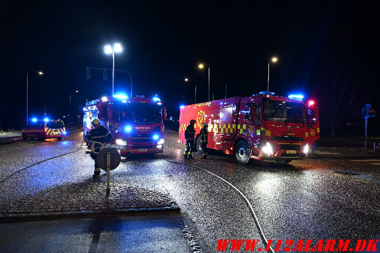 Ild i Lastbil. Toldbodvej i Vejle. 10/01-2025. KL. 22:46.