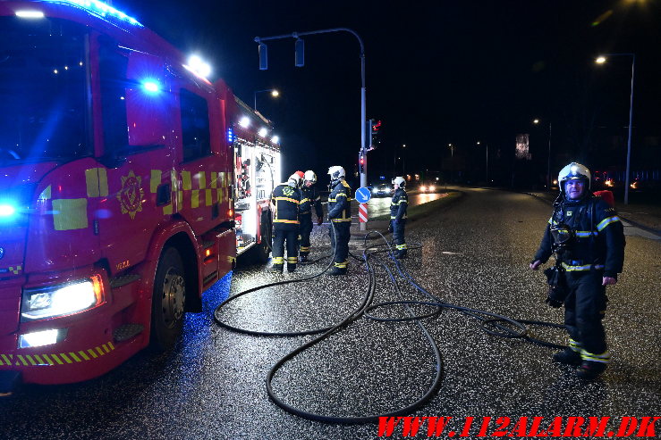 Ild i Lastbil. Toldbodvej i Vejle. 10/01-2025. KL. 22:46.