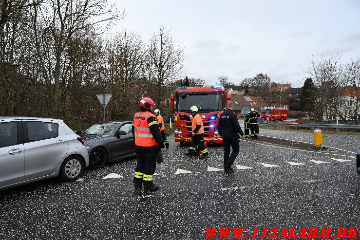 Kørt op bag i en holdende bil. Vardevej i Skibet. 25/01-2025. Kl. 12:11.