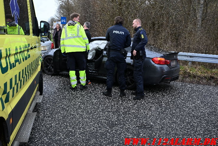 Kørt op bag i en holdende bil. Vardevej i Skibet. 25/01-2025. Kl. 12:11.