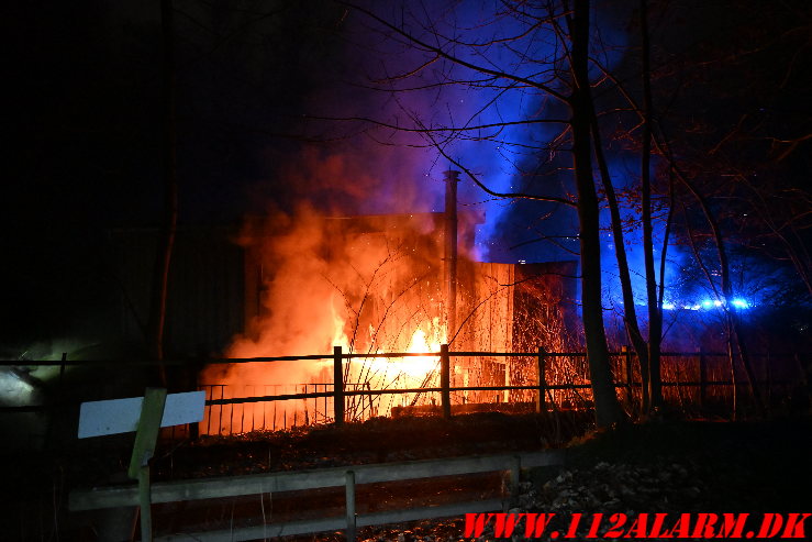 Ild i Kolonihavehus. Lohsevej Vejle. 09/02-2025. Kl. 23:10.