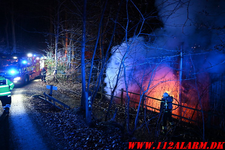 Ild i Kolonihavehus. Lohsevej Vejle. 09/02-2025. Kl. 23:10.